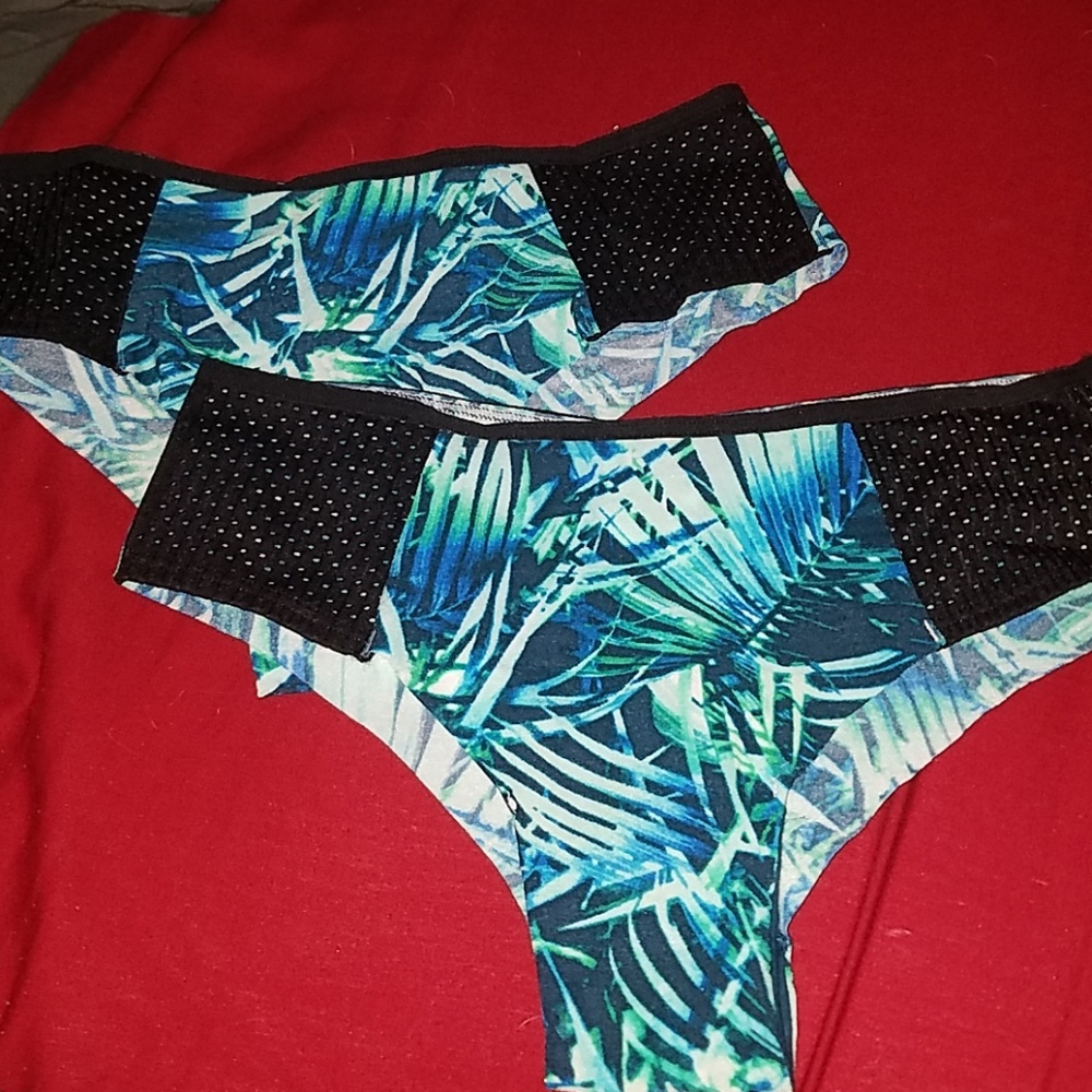 2 panties bundle